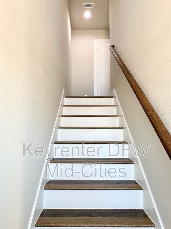 Building Photo - 1431 Pearson St