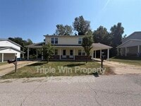 Building Photo - 226 Diekamp Ln