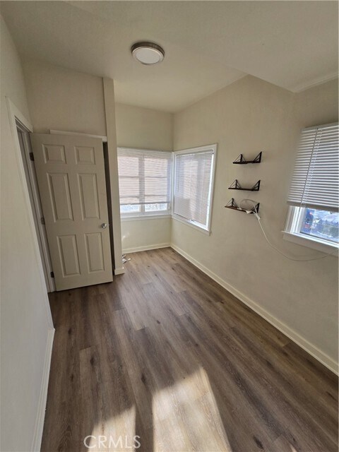 Building Photo - 532 S St Louis St