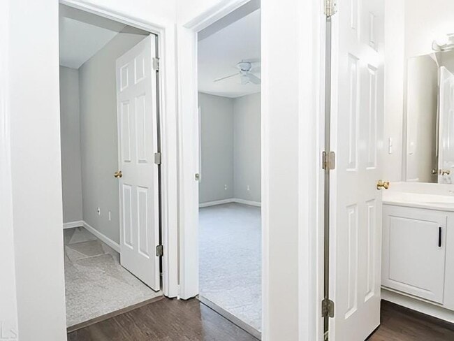 Building Photo - 4645 Valais Ct