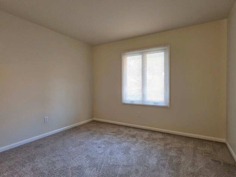 Building Photo - 63 Terrace Ave