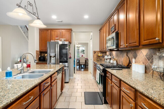 Building Photo - 24647 Hampton Lakes Dr