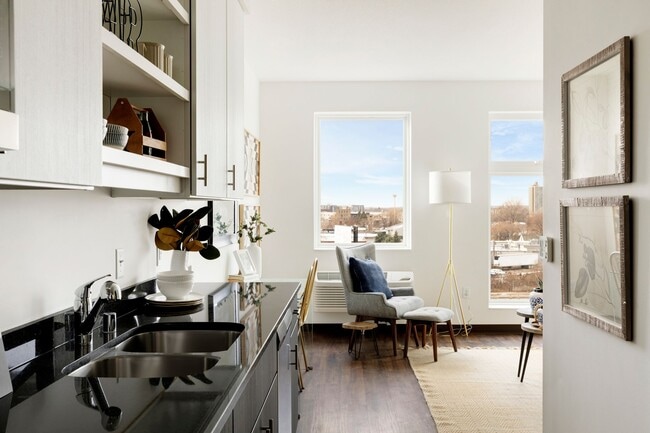 Building Photo - Rym Apartments