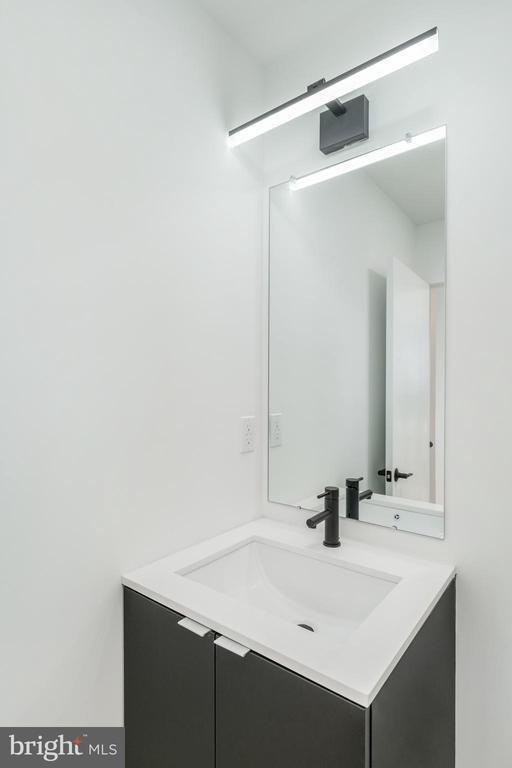 Building Photo - 1154 N Lee St