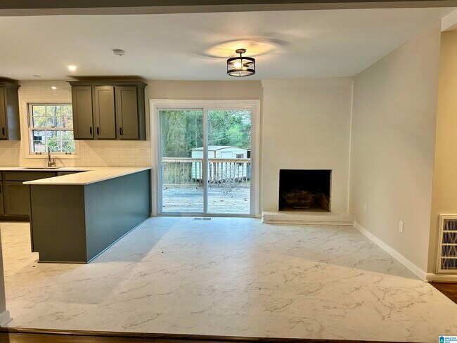 Building Photo - 231 Hillwood Ln