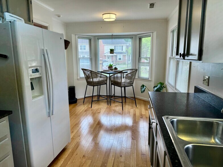 Building Photo - 1 Hillington Pl