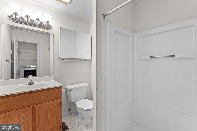 Building Photo - 3709 Howsen Ave