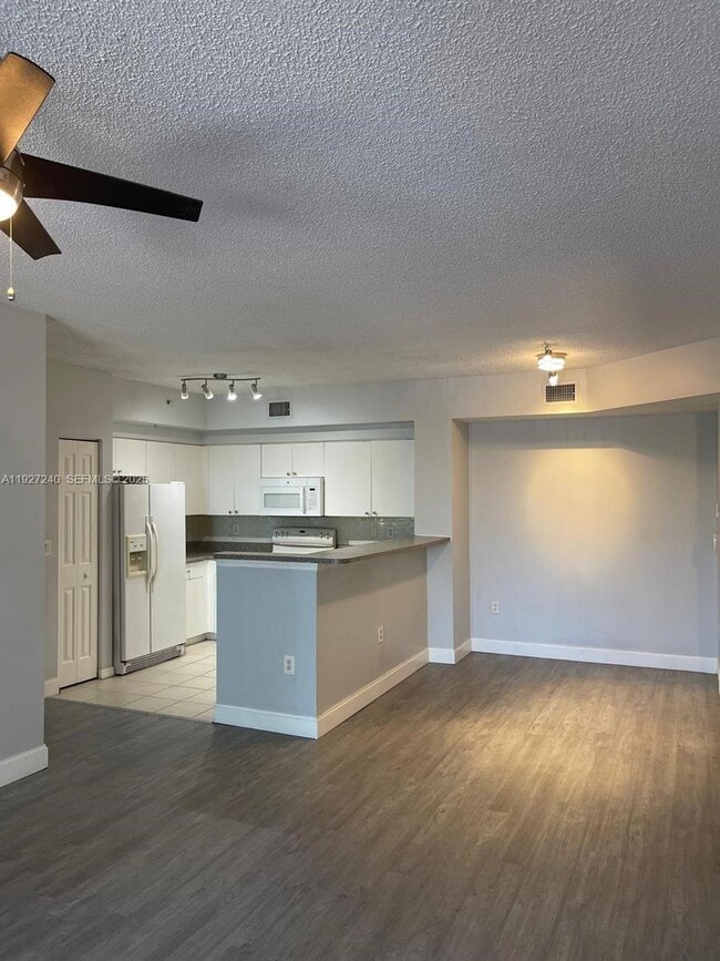 Building Photo - 1541 S Ocean Blvd
