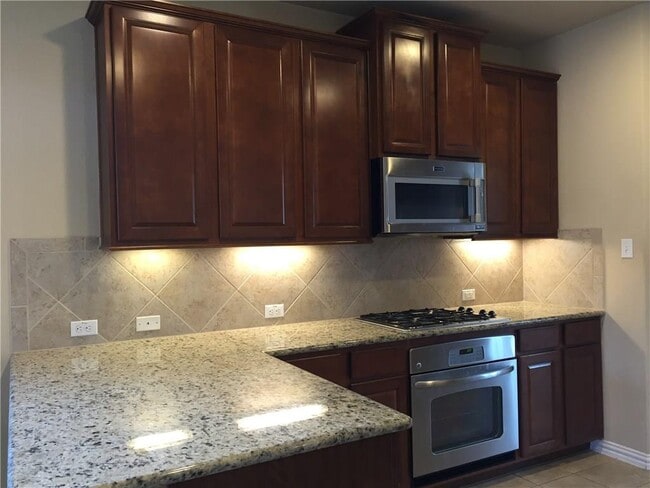Building Photo - 507 Pebblestone Walk Dr