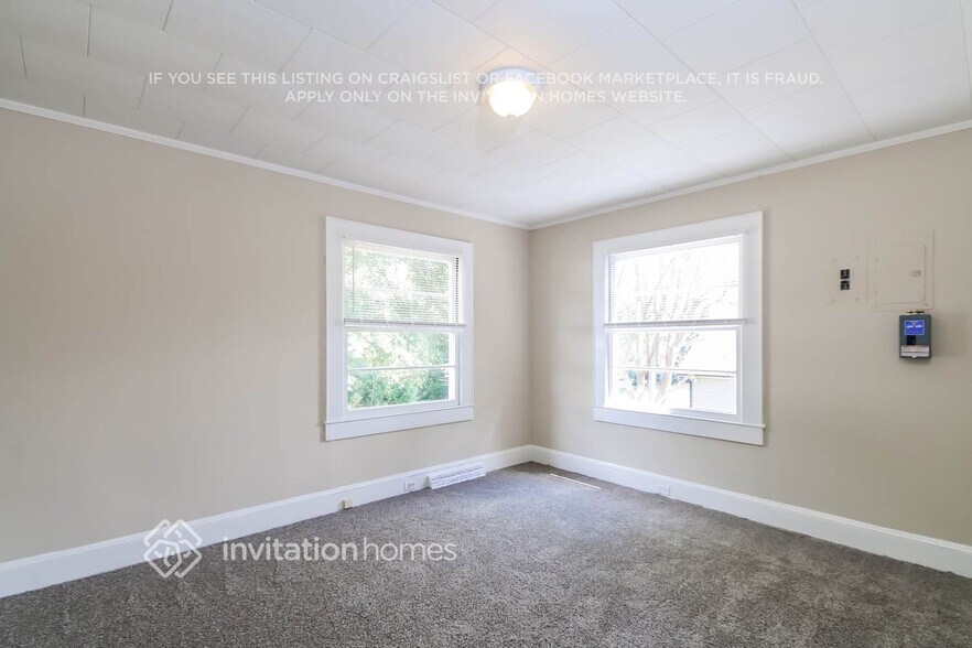 Building Photo - 2209 Ln St