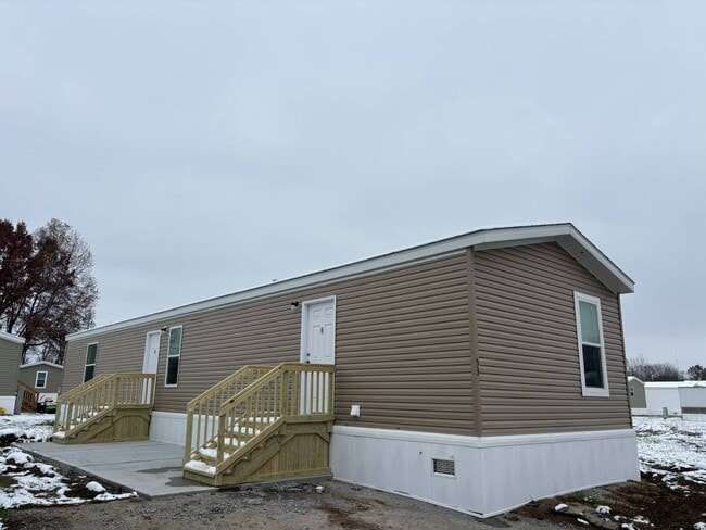 Building Photo - 1111 OH-133