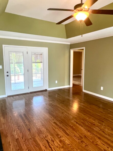 Building Photo - 103 Beacon St