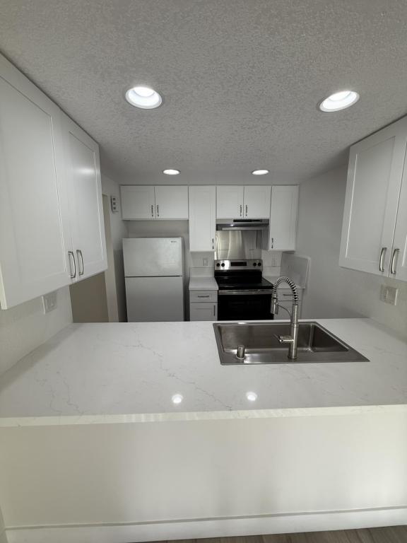 Building Photo - 171 N Richmont Dr