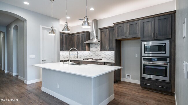 Building Photo - 23080 E Carriage Wy