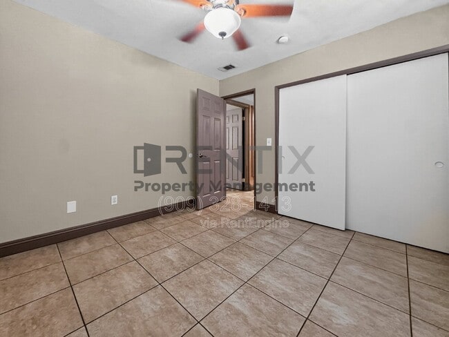 Building Photo - 12995 Chestnut Ave