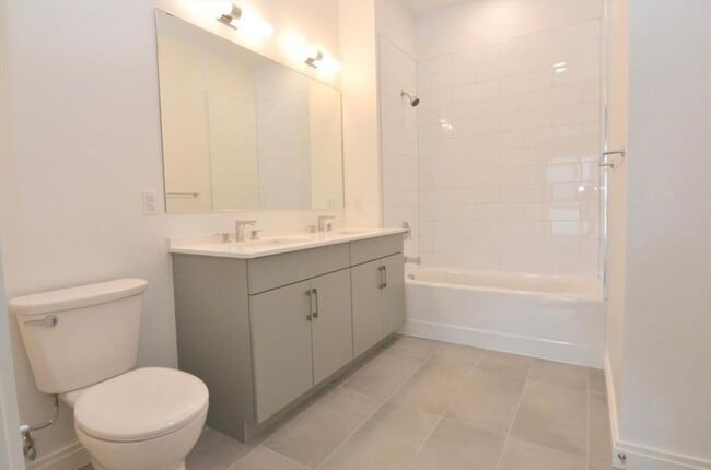 Building Photo - 3531 Washington St