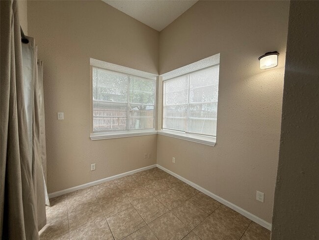 Building Photo - 11530 Springshire Dr