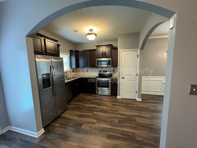 Building Photo - 5745 Woodside Crossing