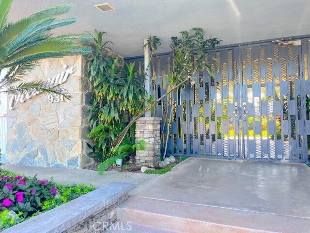 Building Photo - 931 W 19th St