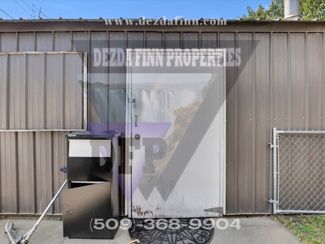 Building Photo - Northside 3Bed, 1Bath Vintage Bungalow