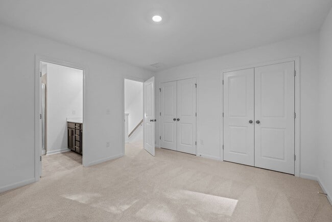 Building Photo - Gorgeous New Construction!  Updated Kitchen, SS Appliances, Open Floorplan, Pet Friendly!