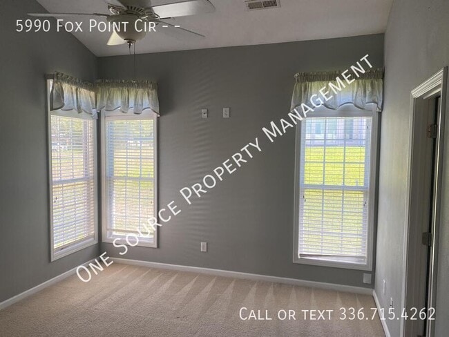 Building Photo - 5990 Fox Point Cir