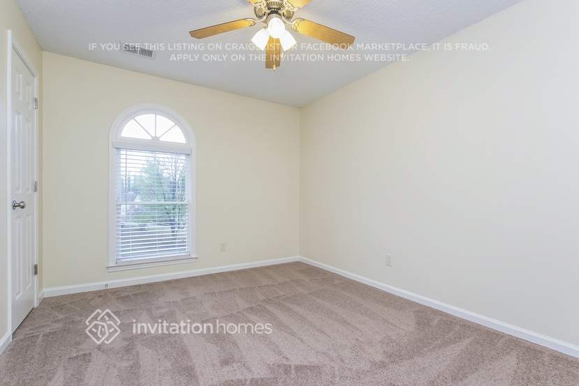 Building Photo - 175 Park Meadows Dr SW