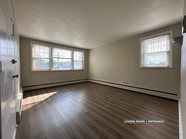 Building Photo - 4301 Ashburner St