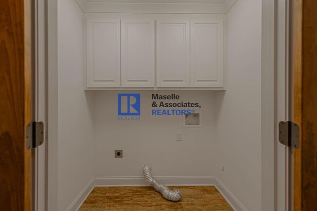 Building Photo - 2 Bed/2 Bath Townhouse in Brandon