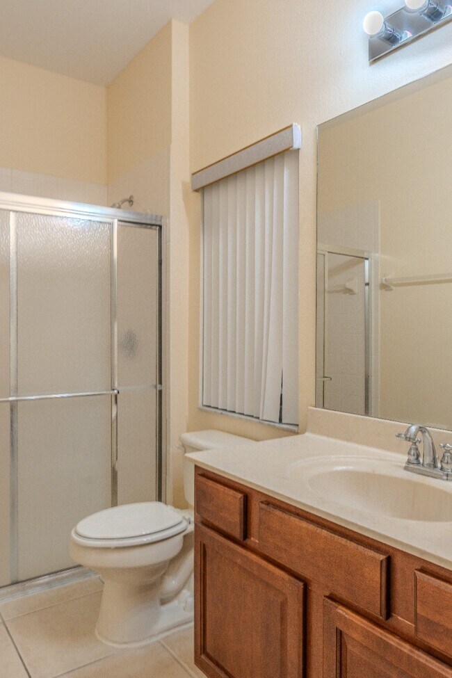 Building Photo - Spacious 5BR Home in Falcon Trace | 3-Car Garage | Screened Patio | Resort-Style Amenities Rent: ...