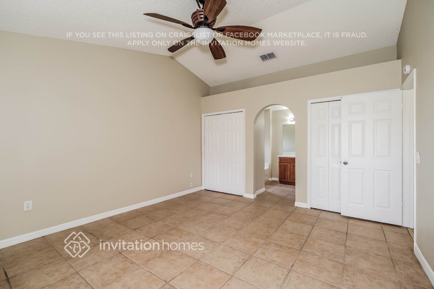 Building Photo - 6410 Golfview Ave