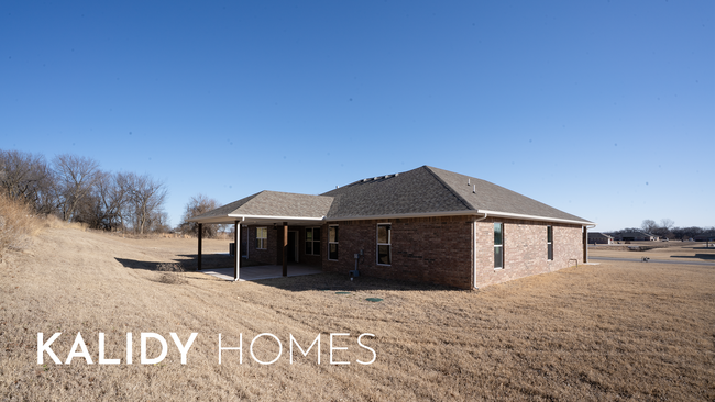 Building Photo - 305 Kirks Holw