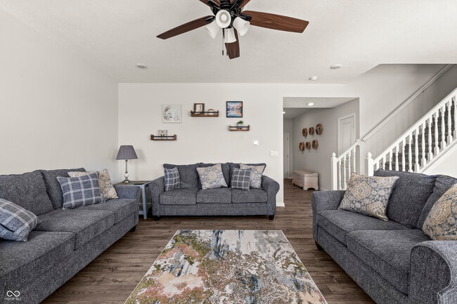 Building Photo - 1399 Hat Band St