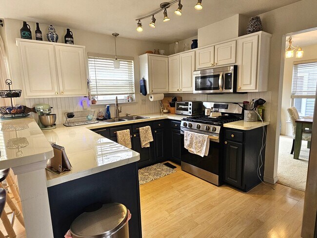 Building Photo - Ocean View East