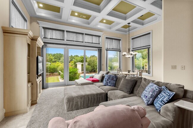 Building Photo - 8747 Monaco Cir