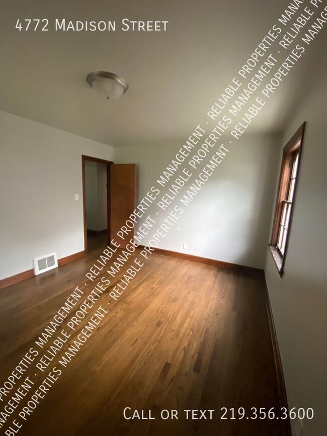 Building Photo - 4772 Madison St