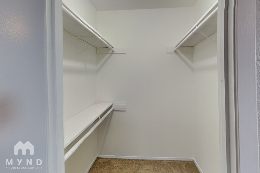Building Photo - 2300 Berkett Dr