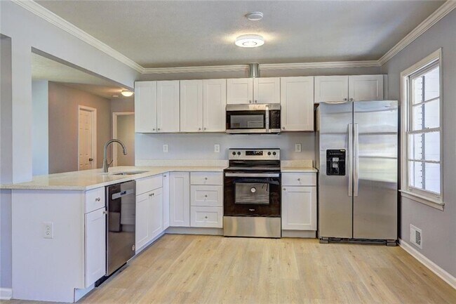 Building Photo - 469 Dogwood Dr NW