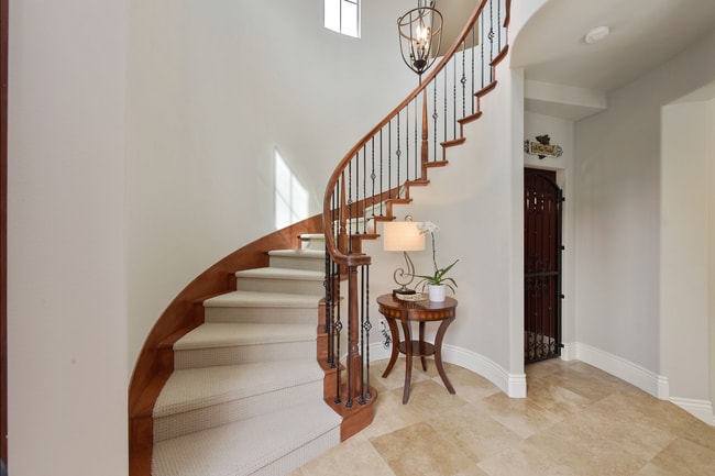 Building Photo - 4 Bed 5 Bath, Beautiful Home In Danville, With A Pool!