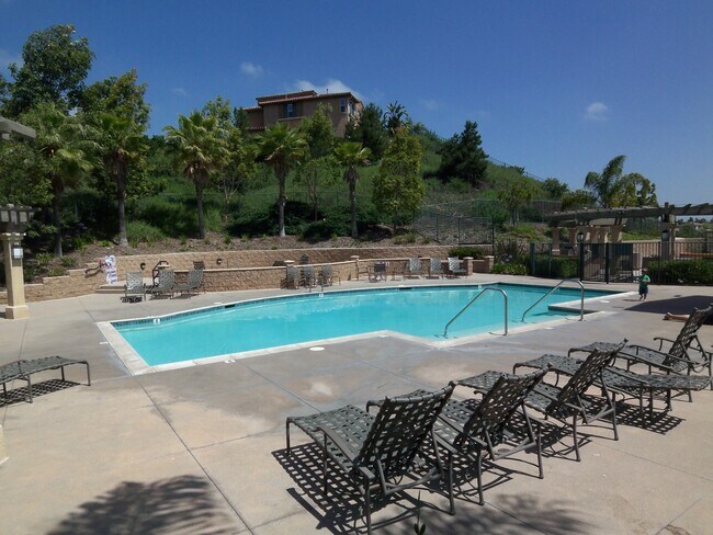 Building Photo - 4089 Peninsula Dr