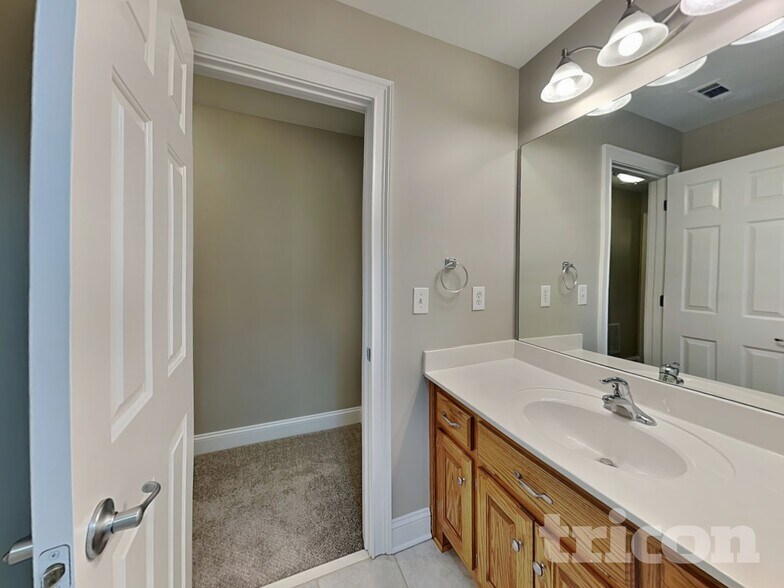 Building Photo - 609 Kristen Ct