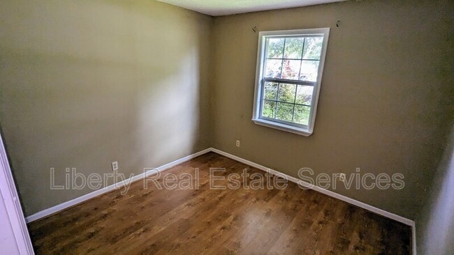 Building Photo - 927 Greenbriar Ct