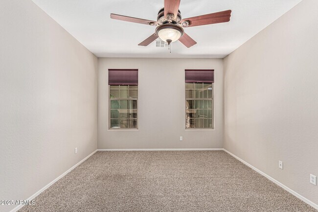 Building Photo - 3079 E Ridgewood Ln