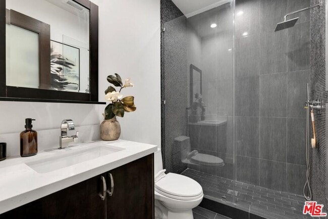 Building Photo - 3116 Elvido Dr