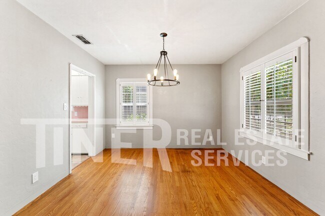 Building Photo - 1067 Perkins Way
