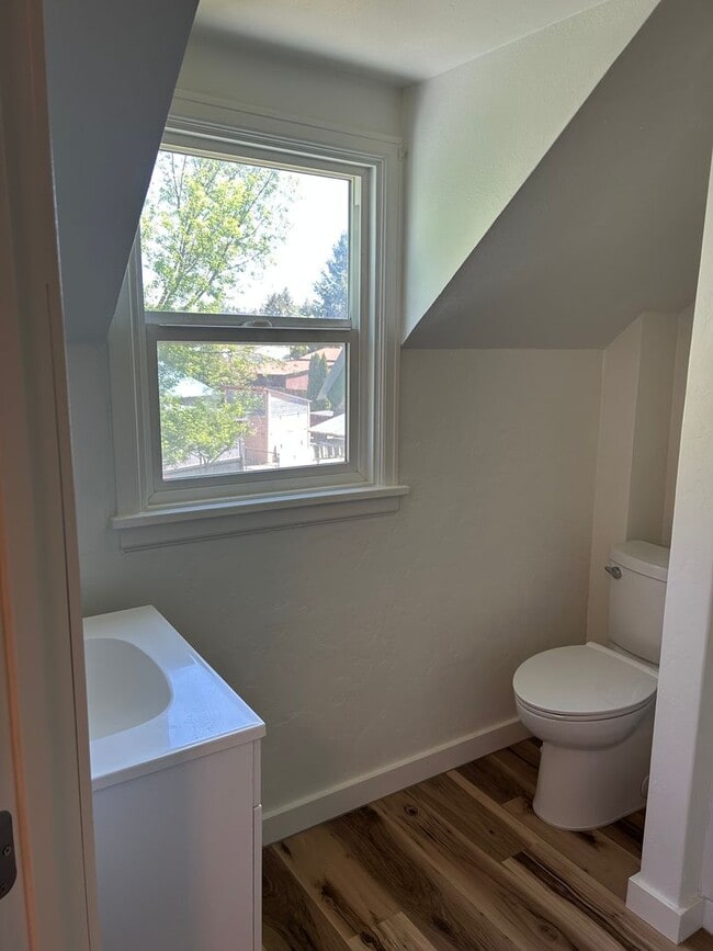 Building Photo - Spacious 3-Bedroom Home for Rent in Evergr...
