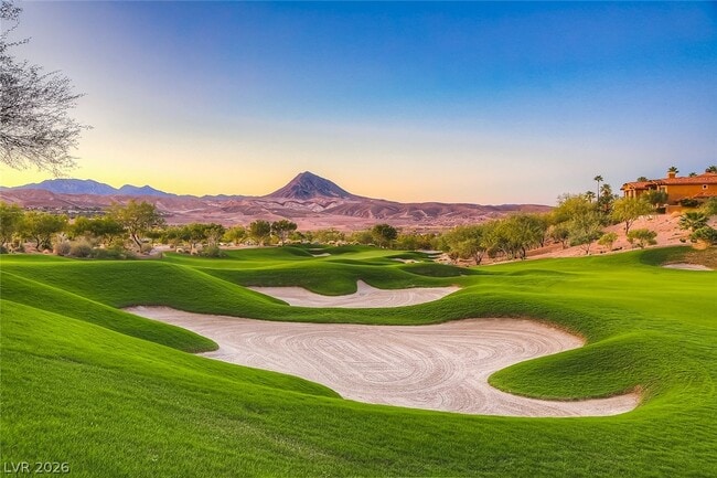 Building Photo - 11 Flora Sagio Ave