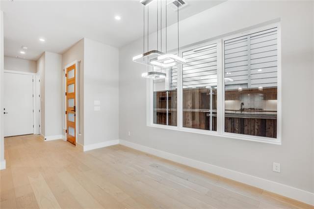 Building Photo - 2333 Vagas St