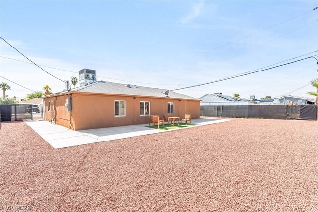 Building Photo - 4218 Fulton Pl