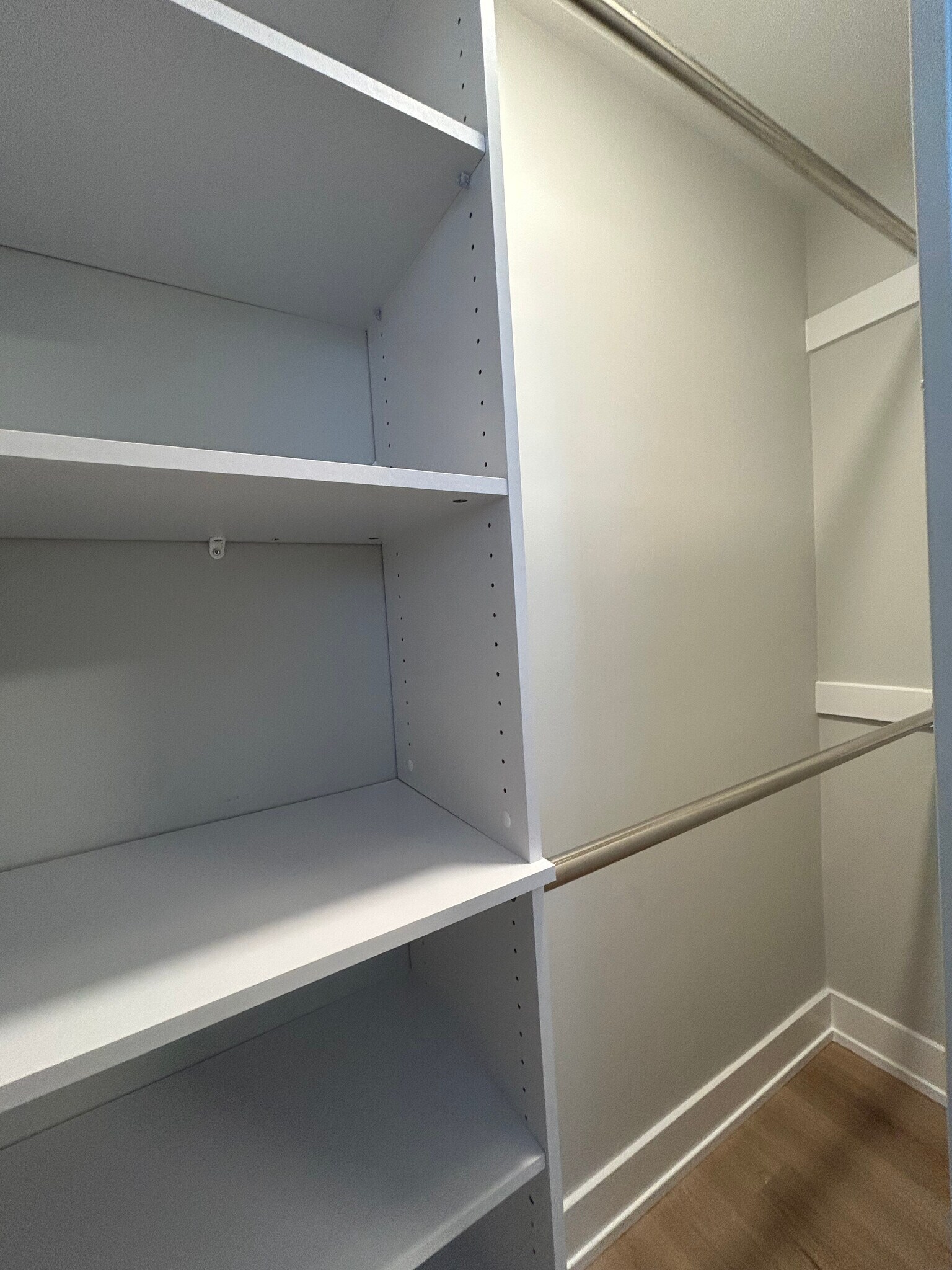 Building Photo - 540 W Aldine Ave